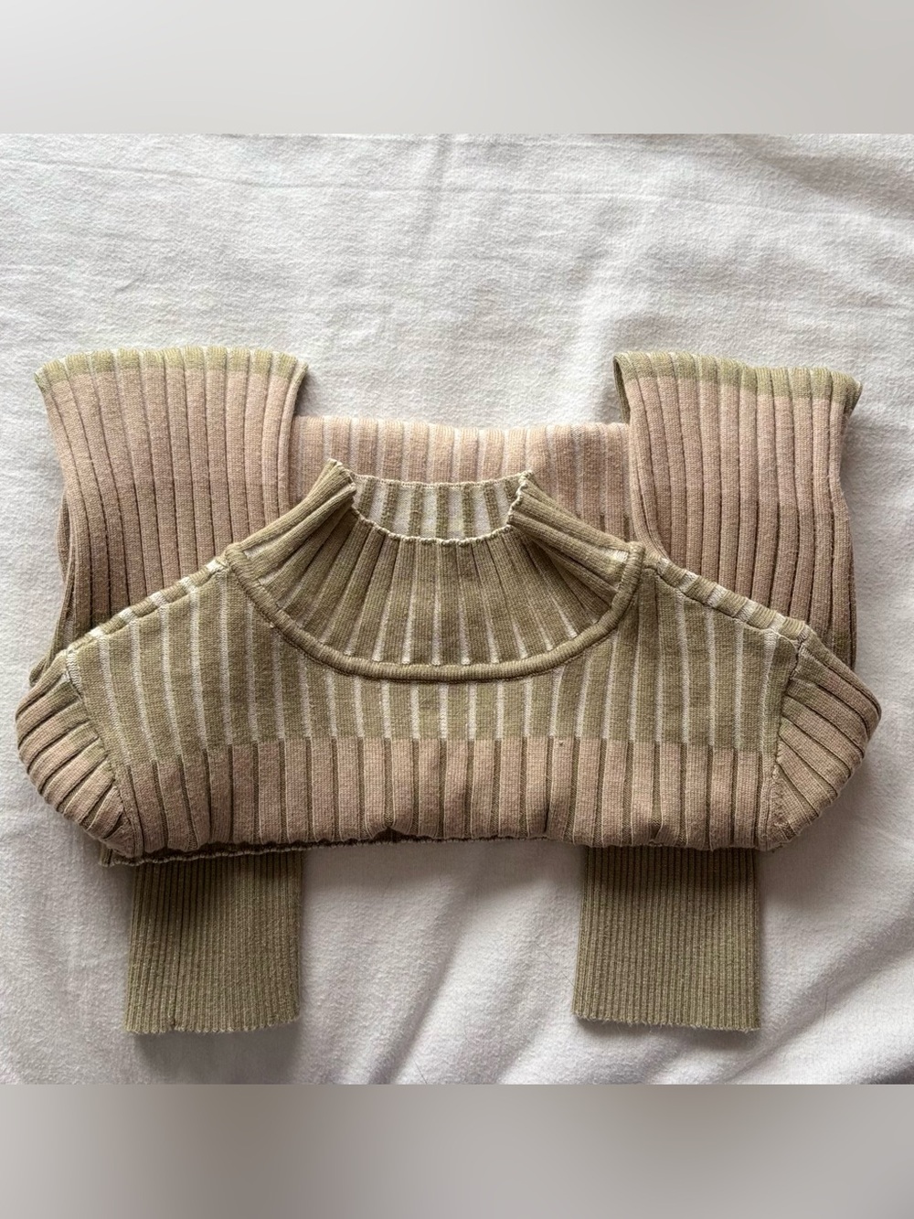 Dynamite Two-Tone Ribbed Mock Neck Sweater in Beige & Olive
